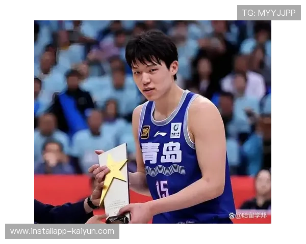 中国球员杨瀚森新秀赛8分钟砍10分，高效表现获评赛事赢家